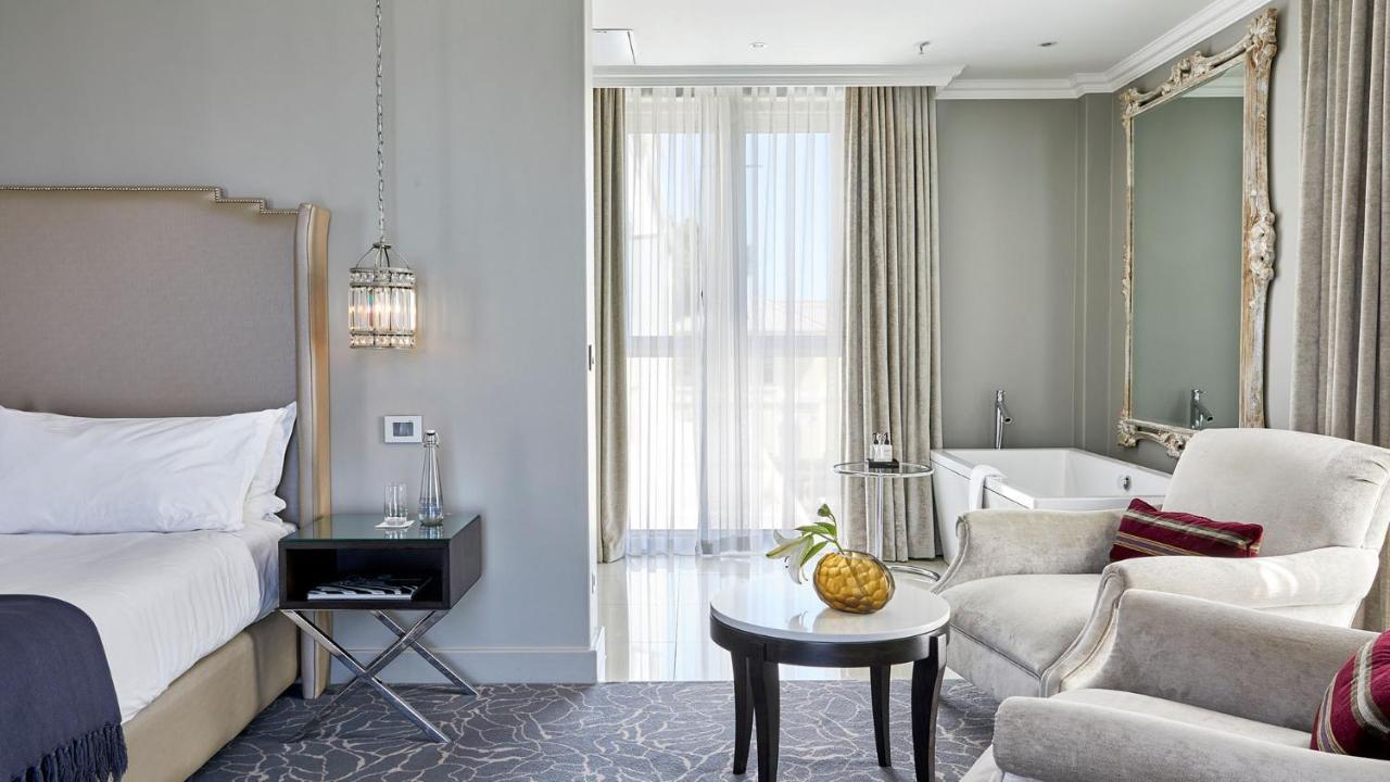 Hotel Queen Victoria By Newmark 5*